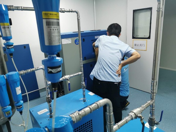广东某研究室为满足洁净无油压缩空气，选用医用无油涡旋空压机一套